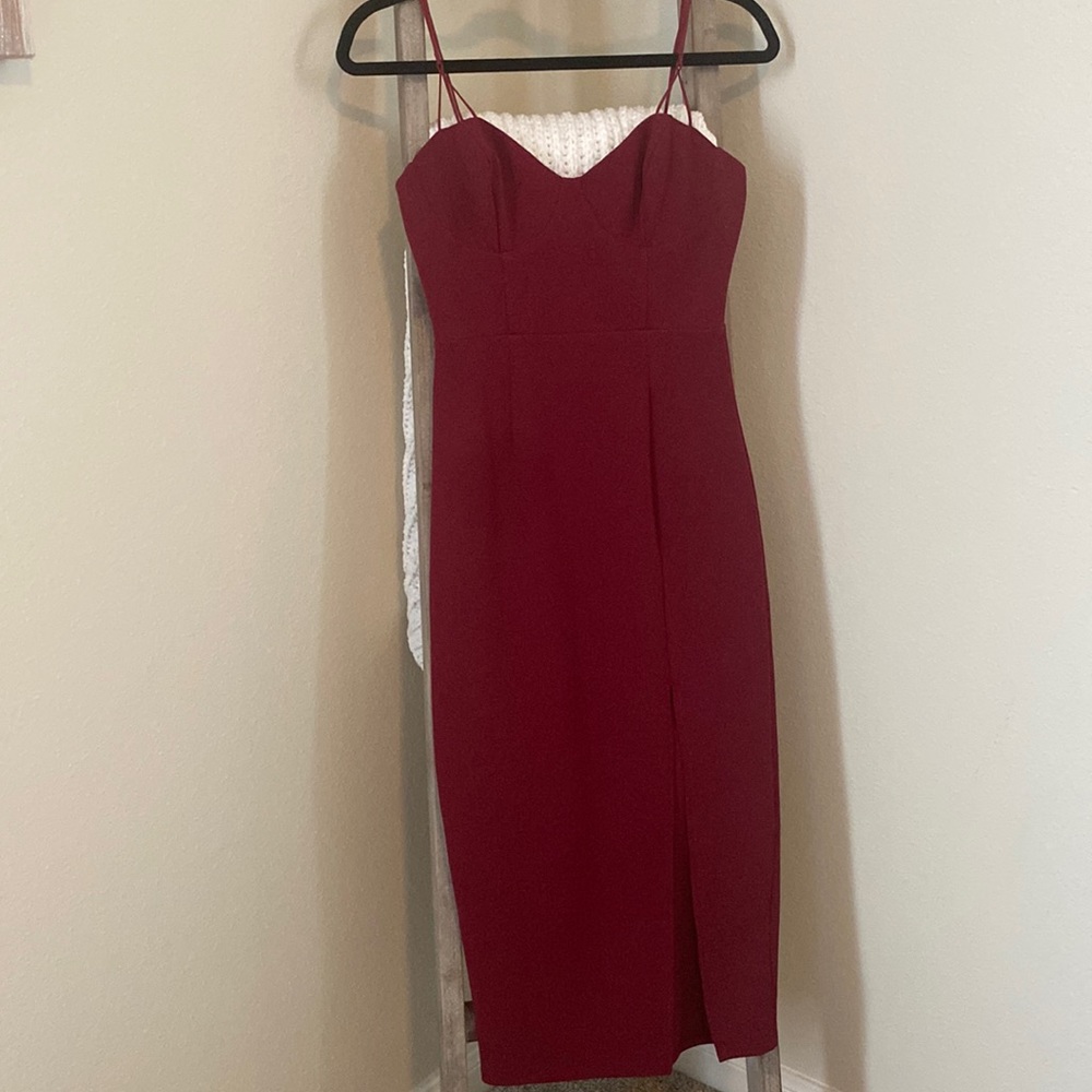 COPY - Burgundy midi dress with split